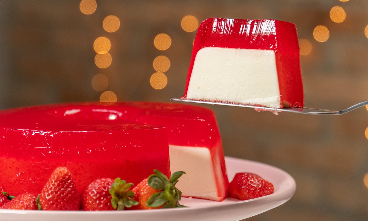 Gelatina de Morango Recheada Receita Dr. Oetker